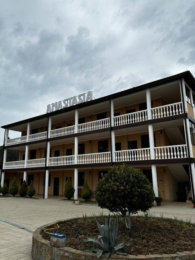 Anastasia Gudauta Exterior foto